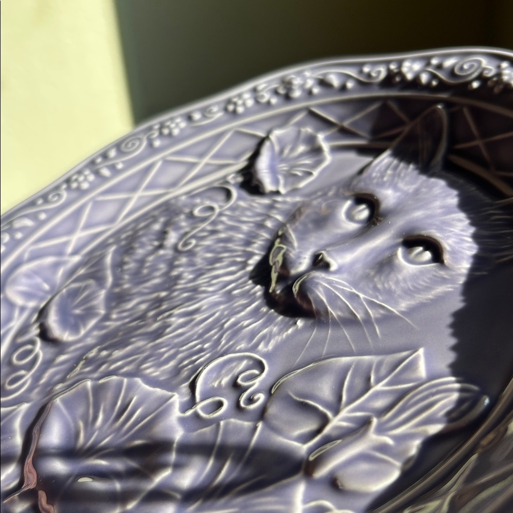 SALE Portugal The Meow Collection Patricia BA Shea Purple Majolica Cat Plates - Picture 16 of 16